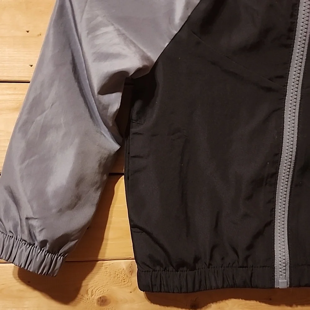 Nike Windbreaker Jacket  Size 2t Unisex